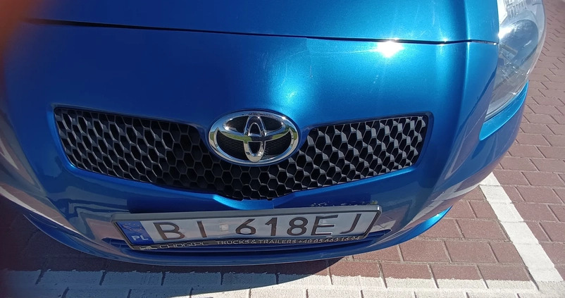 Toyota Yaris cena 8900 przebieg: 121000, rok produkcji 2006 z Białystok małe 67